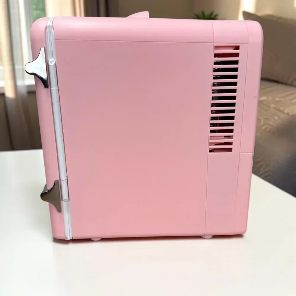 Frigidaire Retro Mini Personal Skincare Fridge Pink 6 Can Portable Cooler Dorm